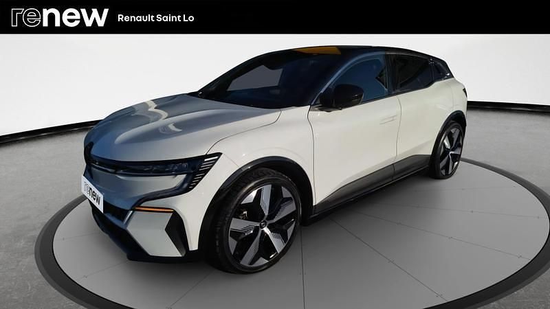 Blanc Utilisé 2023 Renault Mégane Techno Berline | 28 990 € (Prix assez cher) - Image 1/4