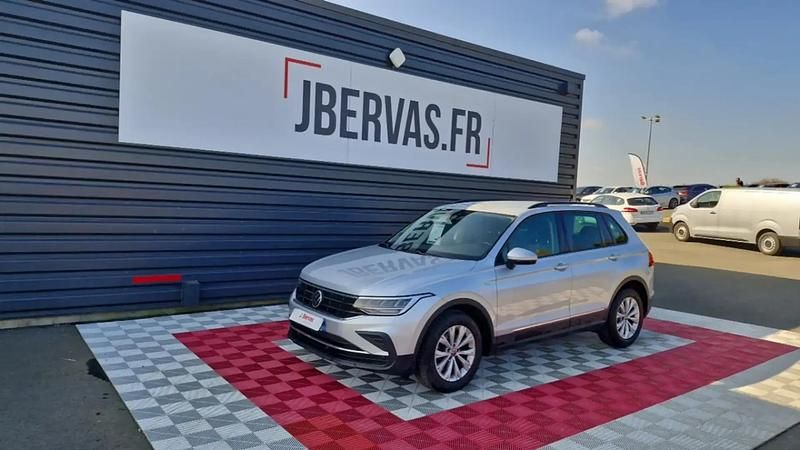 Utilisé 2020 VW Tiguan Life SUV | 20 590 € (Prix assez cher) - Image 1/4