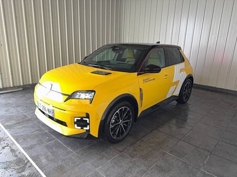Utilisé 2024 Renault R5 Iconic Citadine | 36 890 € (Prix cher) - Image 1/4