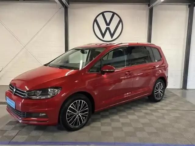 Rouge roi Utilisé 2023 VW Touran Active Monospace | 27 590 € (Bon prix) - Image 1/4