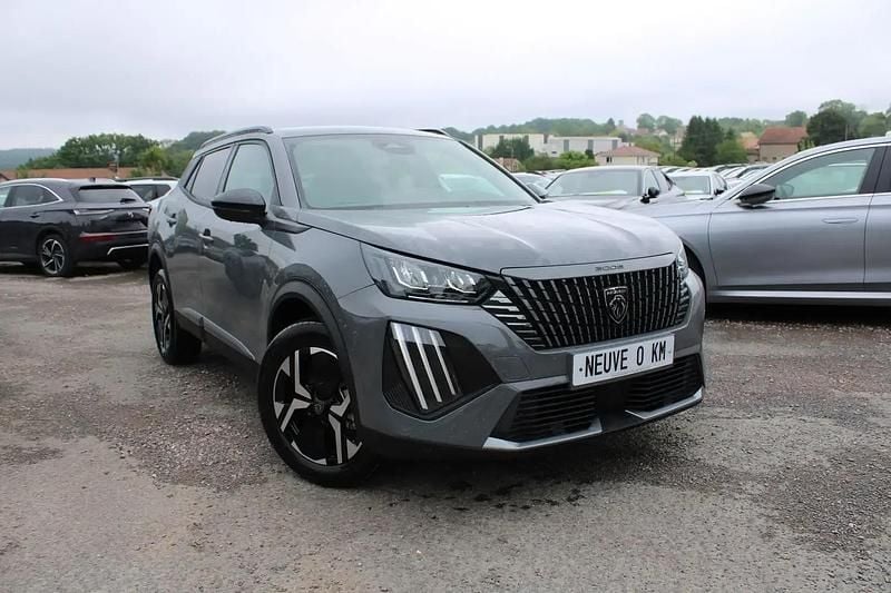 Gris Nouvelle 2025 Peugeot 2008 Allure SUV | 26 990 € (Prix juste) - Image 1/4
