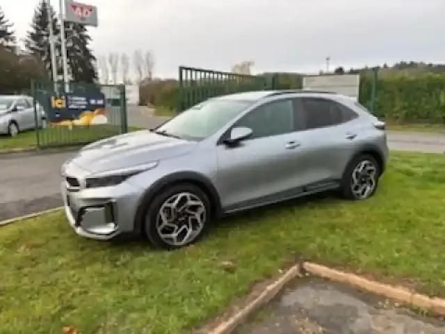 Gris perle métallisé Occasion 2024 Kia XCeed GT-Line SUV | 25 890 € (Prix juste) - Image 1/4