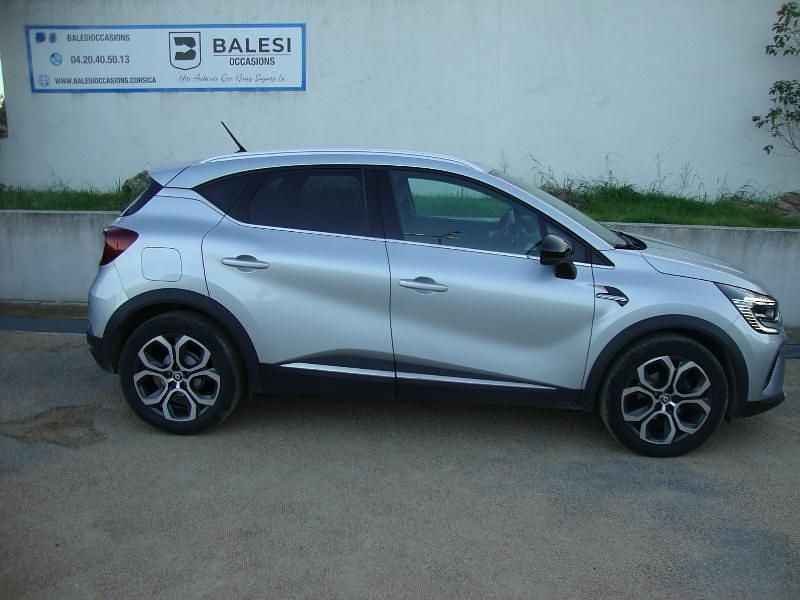 Gris Utilisé 2021 Renault Captur Intens SUV | 16 500 € (Prix juste) - Image 1/4