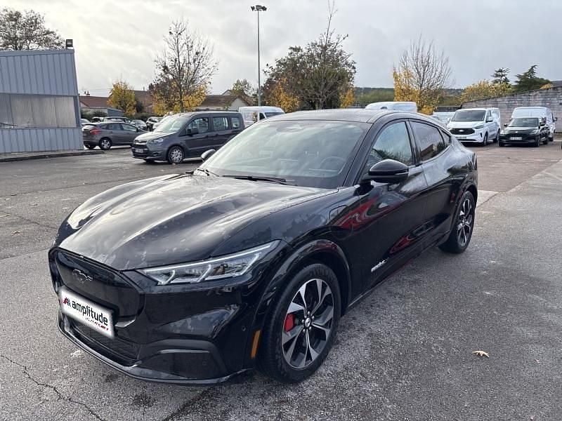 Noir Utilisé 2023 Ford Mustang Mach-E Extended Range SUV | 34 999 € (Prix assez cher) - Image 1/4