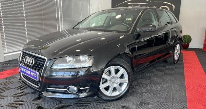 Utilisé 2011 Audi A3 Sportback Ambiente Berline | 7 890 € (Prix juste) - Image 1/4