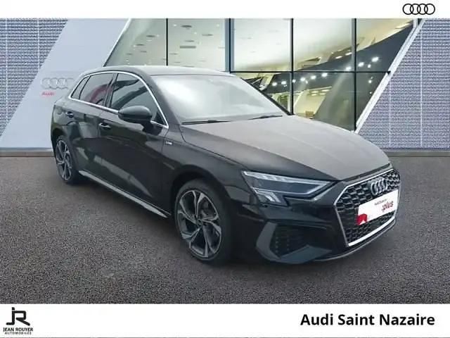 Occasion Audi A3 S-Line 10 ch (7 kW) 2024 Noir mythic metallise Berline