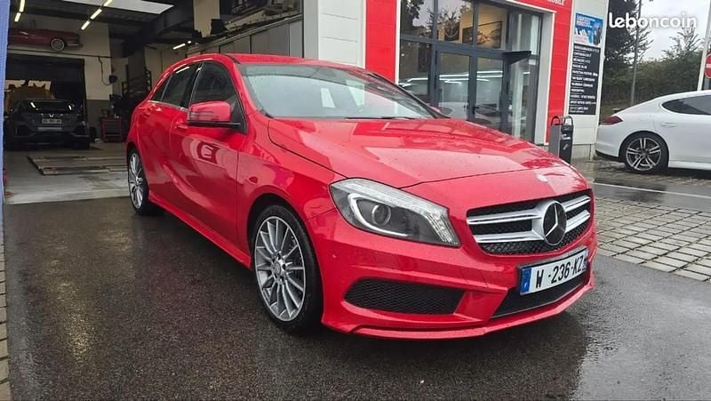 Rouge Utilisé 2014 Mercedes A180 AMG line Berline | 14 990 € (Prix juste) - Image 1/4