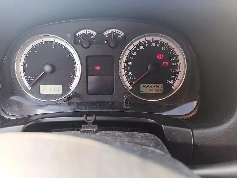 Utilisé 2003 VW Golf IV Match Berline | 3 000 € (Prix cher) - Image 1/4