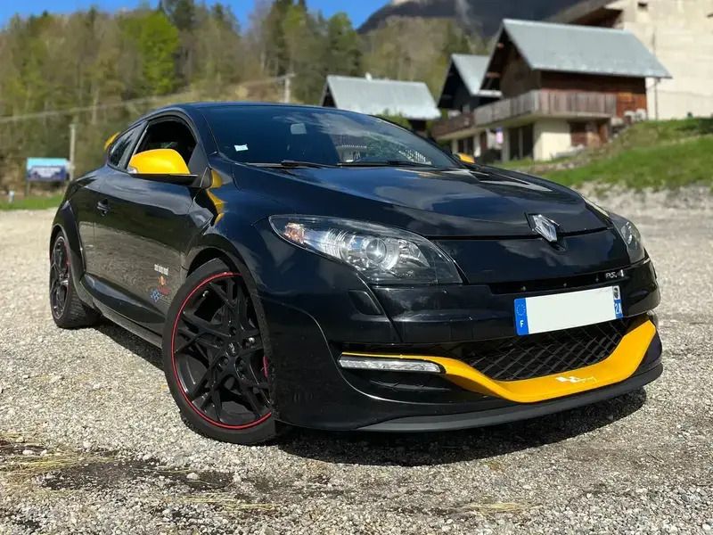 Noir Utilisé 2012 Renault Mégane III R.S. Coupé | 24 000 € - Image 1/4