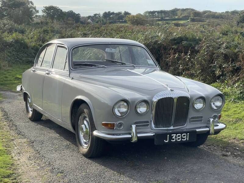 Gris Utilisé 1969 Daimler Sovereign Berline | 21 053 € - Image 1/4