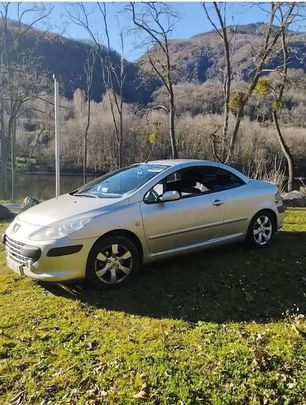 Gris Utilisé 2006 Peugeot 307 CC Cabriolet | 4 500 € - Image 1/4