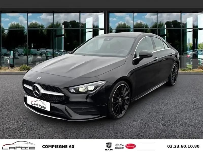 Noir Utilisé 2023 Mercedes 200 AMG line Coupé | 35 990 € (Prix juste) - Image 1/4