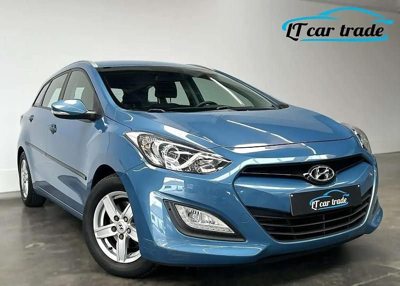 Bleu Utilisé 2014 Hyundai i30 Style Break | 7 950 € (Bon prix) - Image 1/4