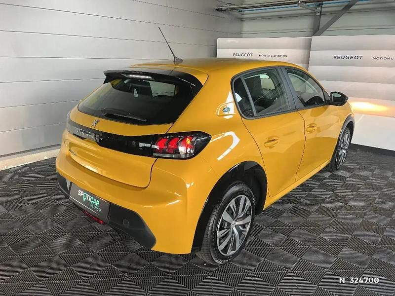Occasion Peugeot e-208 Active 100 kW (136 ch) 2022 Jaune Citadine