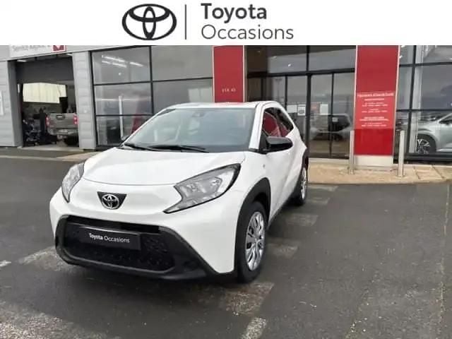 Blanc Occasion 2025 Toyota Aygo X SUV | 17 980 € (Prix assez cher) - Image 1/4