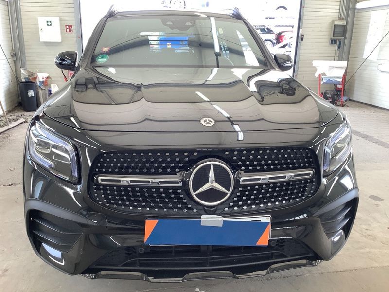 Noir Utilisé 2022 Mercedes GLB200 AMG line SUV | 31 700 € - Image 1/1