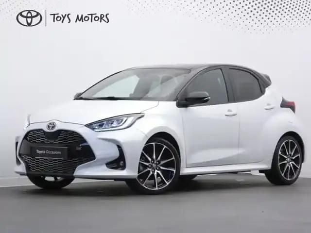 Blanc Utilisé 2022 Toyota Yaris Hybrid Sport Coupé | 22 490 € - Image 1/4