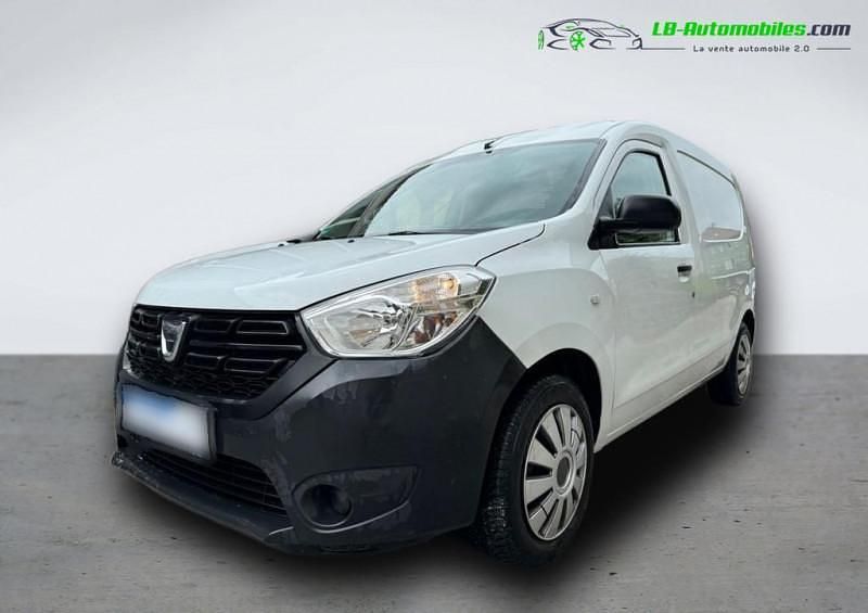 Utilisé 2017 Dacia Dokker Van | 12 000 € - Image 1/4