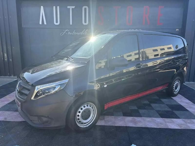 Noir Utilisé 2018 Mercedes Vito Monospace | 20 890 € - Image 1/4