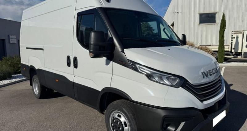Nouvelle 2025 Iveco Daily Berline | 53 880 € - Image 1/4