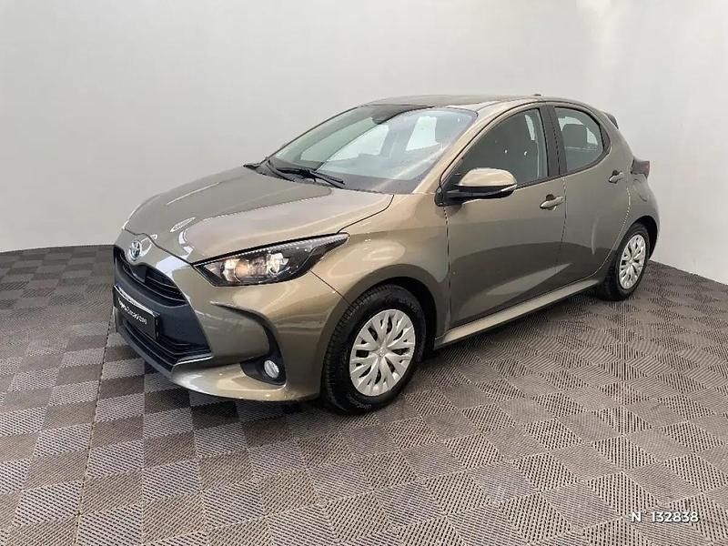 Beige Utilisé 2022 Toyota Yaris Hybrid Business Edition | 16 990 € (Super prix) - Image 1/4