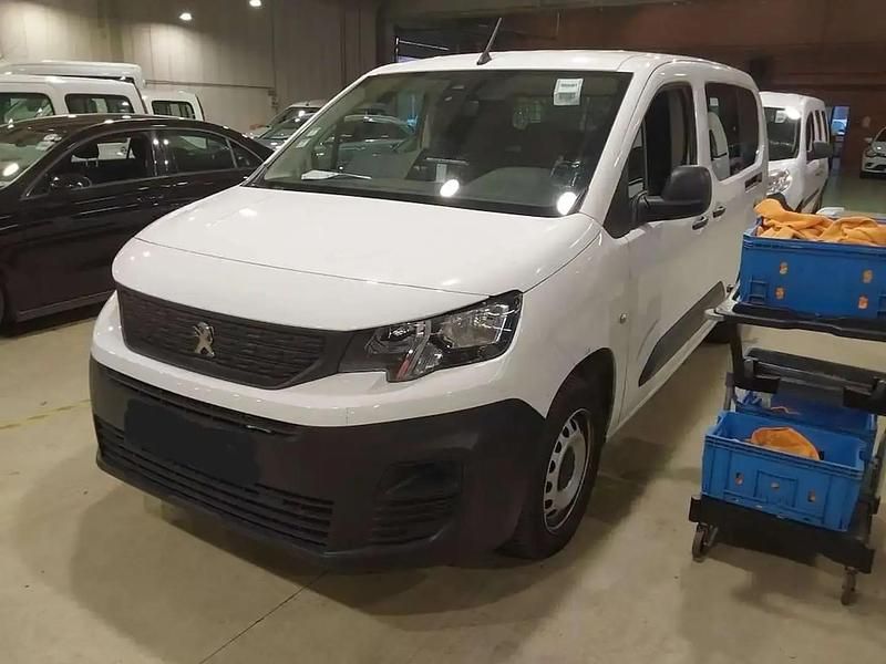 Blanc Occasion 2021 Peugeot Partner Monospace | 13 990 € (Prix juste) - Image 1/4