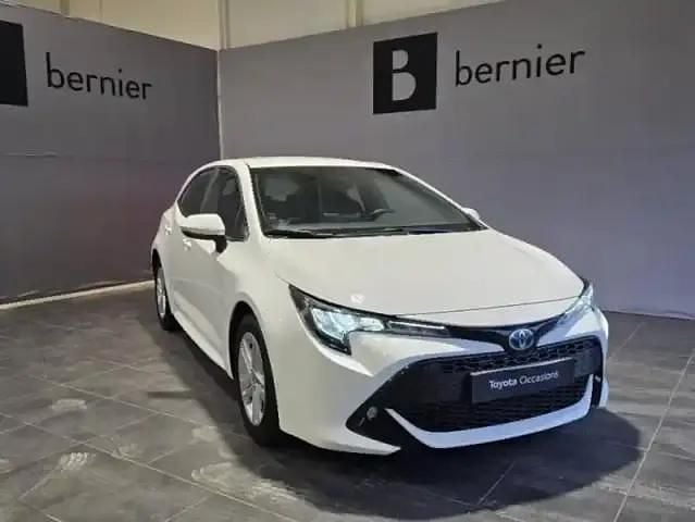 Blanc Utilisé 2023 Toyota Corolla Business Edition Berline | 22 480 € - Image 1/4
