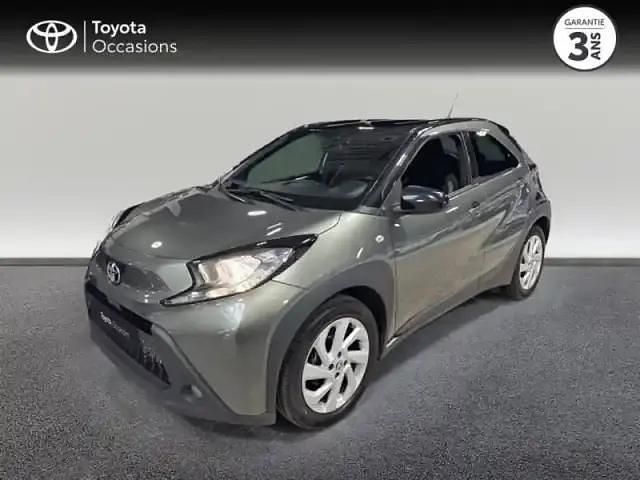 Biton vert cardamome métal/toit noir Occasion 2022 Toyota Aygo X Design SUV | 15 490 € (Prix juste) - Image 1/4
