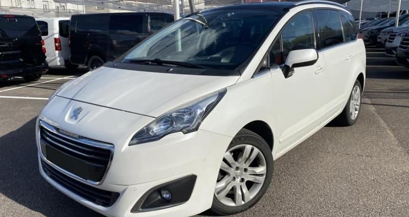 Blanc Utilisé 2016 Peugeot 5008 Allure Monospace | 12 490 € (Prix juste) - Image 1/4