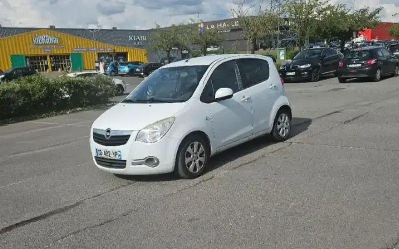 Image 2/4