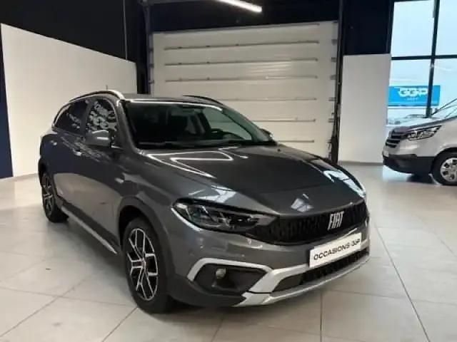 Occasion Fiat Tipo Cross 2023 Gris fonce Break