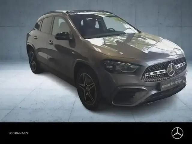 Gris montagne métallisé Utilisé 2025 Mercedes GLA250 AMG line SUV | 54 900 € - Image 1/4