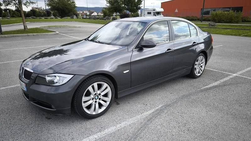 Utilisé 2005 BMW 325 Comfort Edition Berline | 7 000 € - Image 1/4