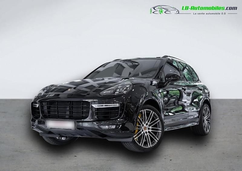 Utilisé 2016 Porsche Cayenne Turbo S SUV | 74 000 € - Image 1/3