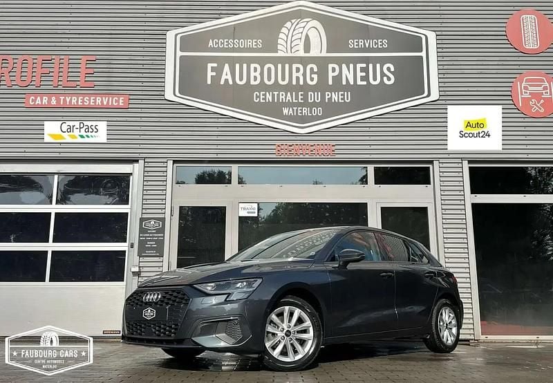 Gris Utilisé 2023 Audi A3 Berline | 23 490 € (Super prix) - Image 1/4