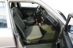 Occasion Mercedes 190 72 ch (52 kW) 1986 Gris Berline