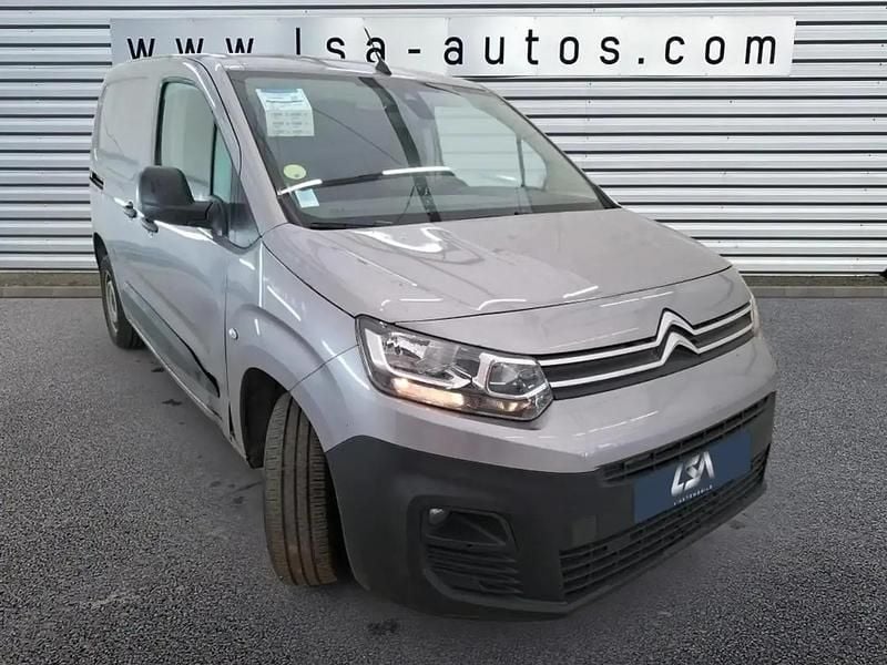 Gris Occasion 2021 Citroën Berlingo Monospace | 16 980 € (Bon prix) - Image 1/4