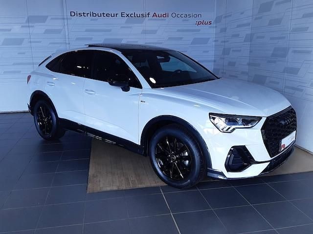Blanc glacier métallisé Utilisé 2025 Audi Q3 Sportback S-Line SUV | 47 990 € (Prix assez cher) - Image 1/4