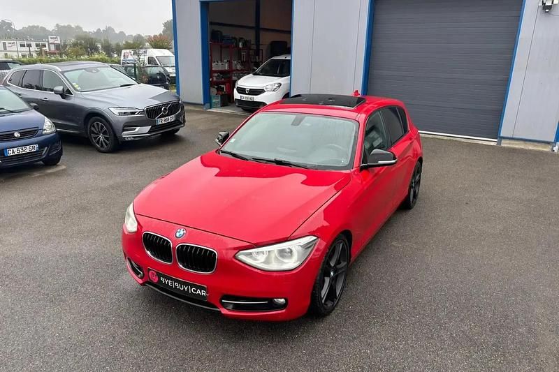 Rouge Utilisé 2012 BMW 120 Sport Line Citadine | 10 990 € - Image 1/4