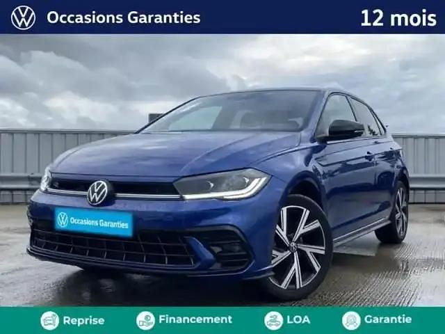 Bleu récif métallisé toit noir Occasion 2023 VW Polo R-line Berline | 24 890 € (Prix cher) - Image 1/4