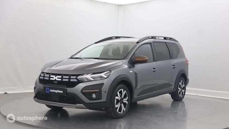 Gris Utilisé 2024 Dacia Jogger Extreme Monospace | 19 499 € (Prix juste) - Image 1/4