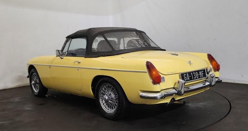 Occasion MG B 1971 Jaune Cabriolet