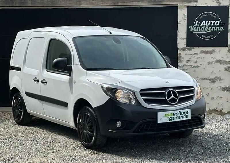 Blanc Occasion 2019 Mercedes Citan 111 Van | 9 990 € - Image 1/4