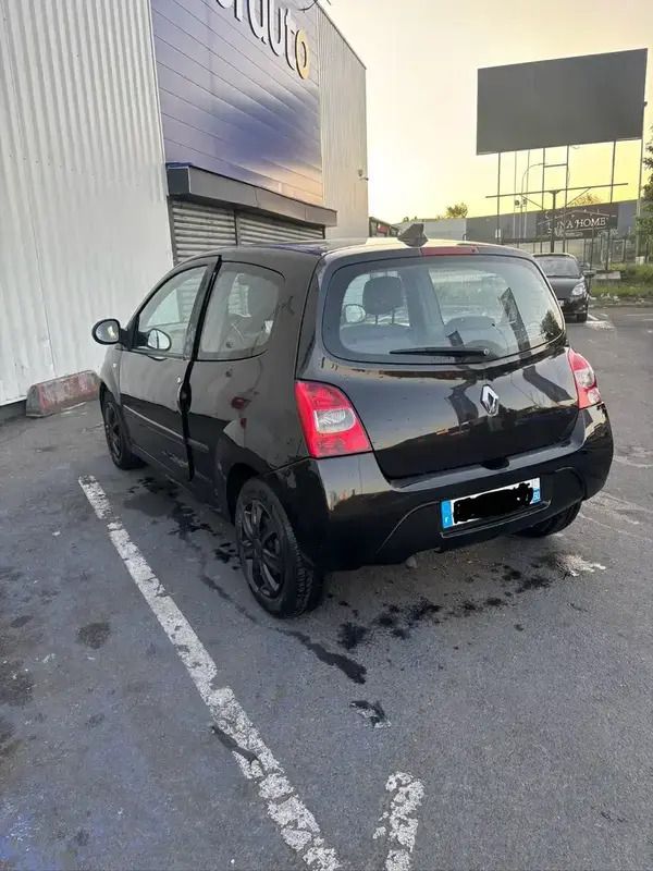 Image 2/4