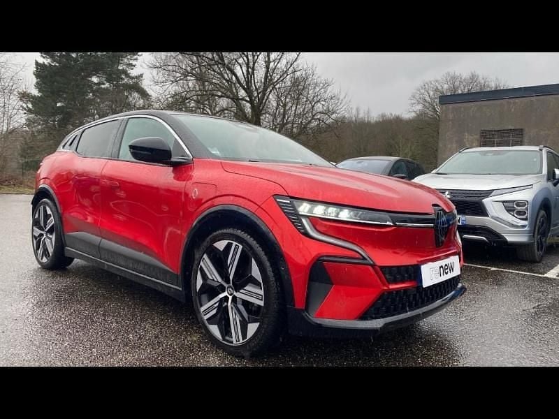 Occasion Renault Megane E-Tech Iconic 161 kW (220 ch) 2022 Rouge Berline