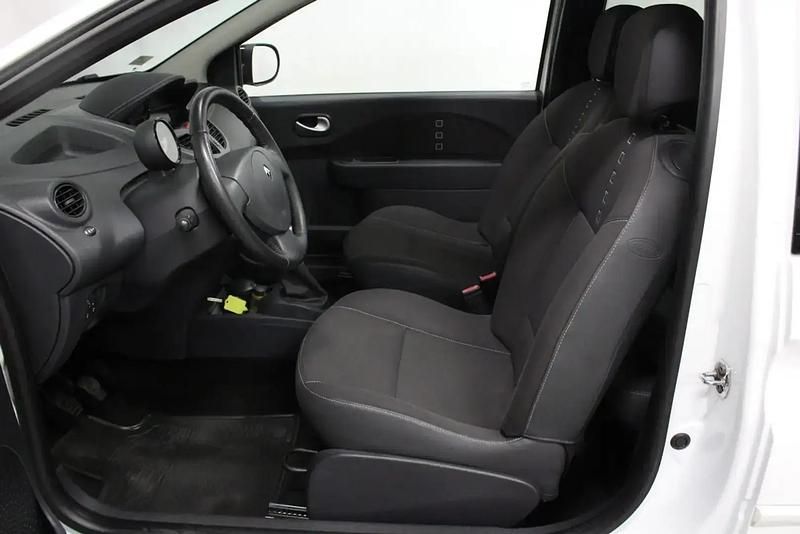 Utilisé 2011 Renault Twingo Initiale Citadine | 3 500 € (Bon prix) - Image 1/4