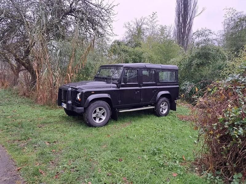 Noir Utilisé 2010 Land Rover Defender SE SUV | 45 715 € (Prix juste) - Image 1/4