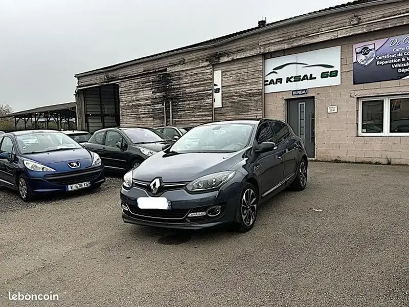 Utilisé 2015 Renault Mégane III Bose Edition Berline | 6 499 € (Prix juste) - Image 1/4