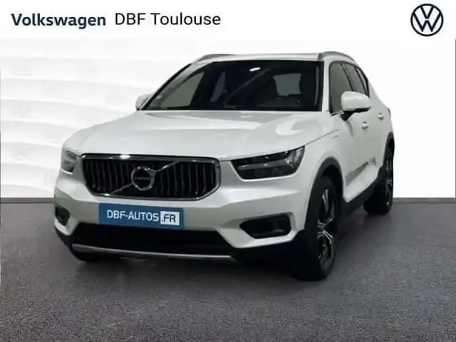 Blanc Occasion 2021 Volvo XC40 Inscription SUV | 27 990 € (Prix juste) - Image 1/4