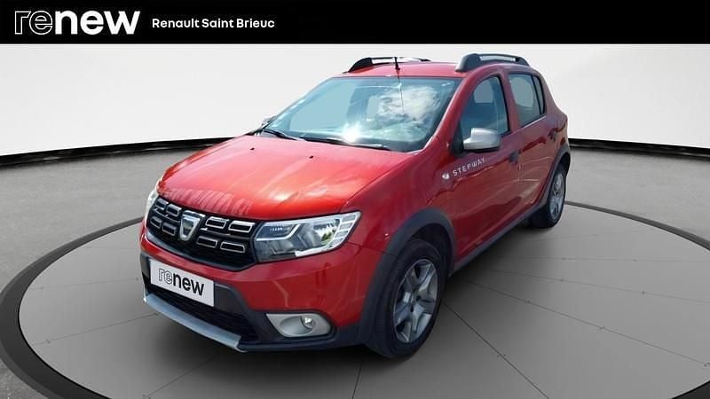 Rouge Utilisé 2018 Dacia Sandero Stepway Citadine | 10 490 € (Prix juste) - Image 1/4